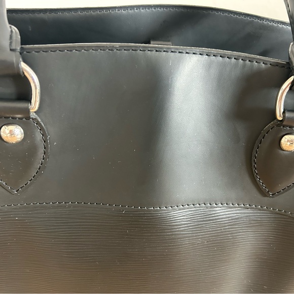 Louis Vuitton Black Epi Leather Passy GM - Picture 12 of 16